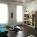 Budget Apartment By Hi5-Kiraly 99